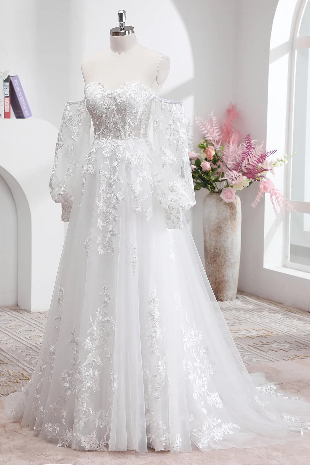 White A Line Tulle Long Sleeves Wedding Dress with Appliques Lace